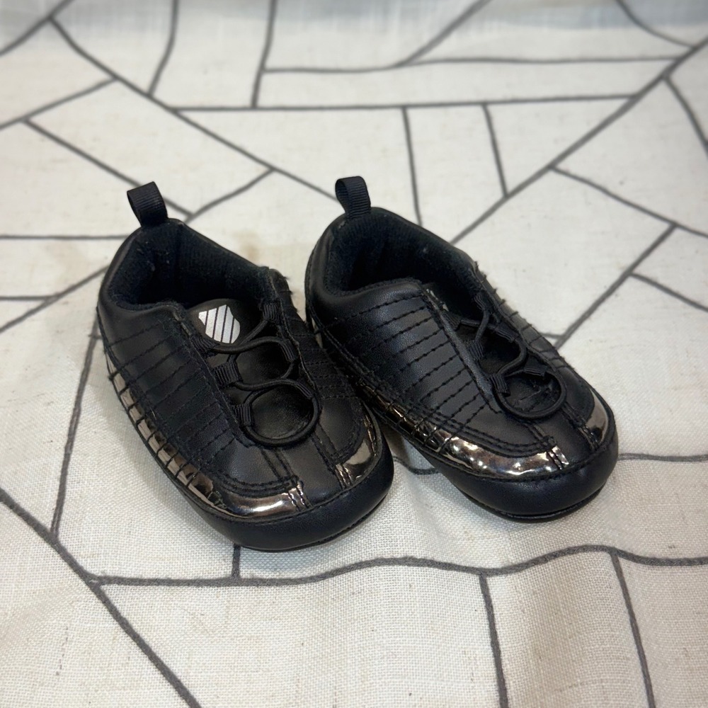 K-Swiss‎ Sneakers Size 3 Black Metallic Pewter Soft Sole Infant Crib Shoes